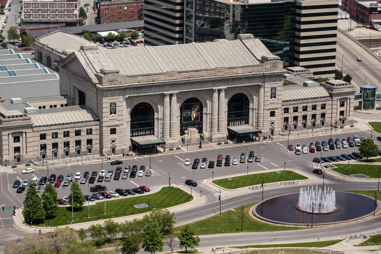 Kansas City Union Station seen from above. Photo by smallcurio, CC BY 2.0.